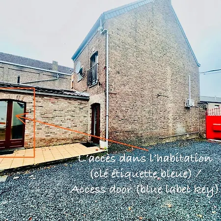 Chambre Et Sdd Privees Dans Une Maison Partagee Avec Des Residents Mons Exterior photo