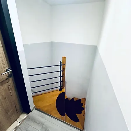 Chambre Et Sdd Privees Dans Une Maison Partagee Avec Des Residents Mons Exterior photo