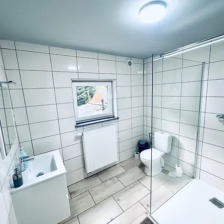 Chambre Et Sdd Privees Dans Une Maison Partagee Avec Des Residents Mons Exterior photo