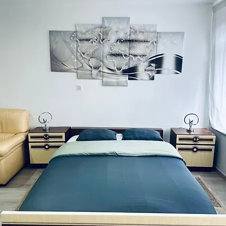 Chambre Et Sdd Privees Dans Une Maison Partagee Avec Des Residents Mons Exterior photo