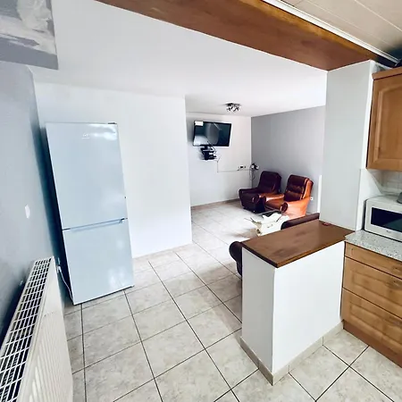 Chambre Et Sdd Privees Dans Une Maison Partagee Avec Des Residents Mons Exterior photo